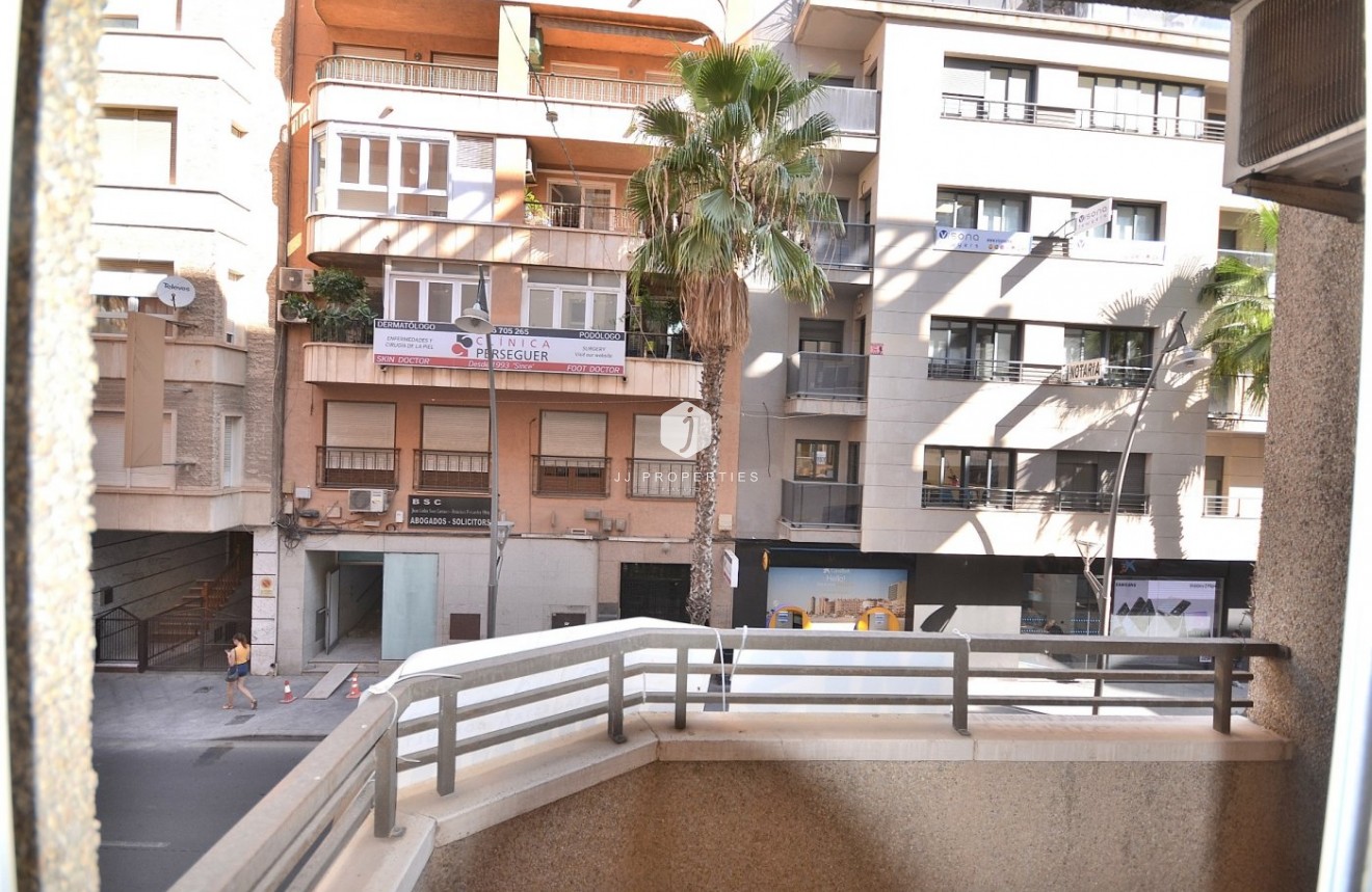 Tweedehands - Appartement / flat -
Torrevieja - Centro