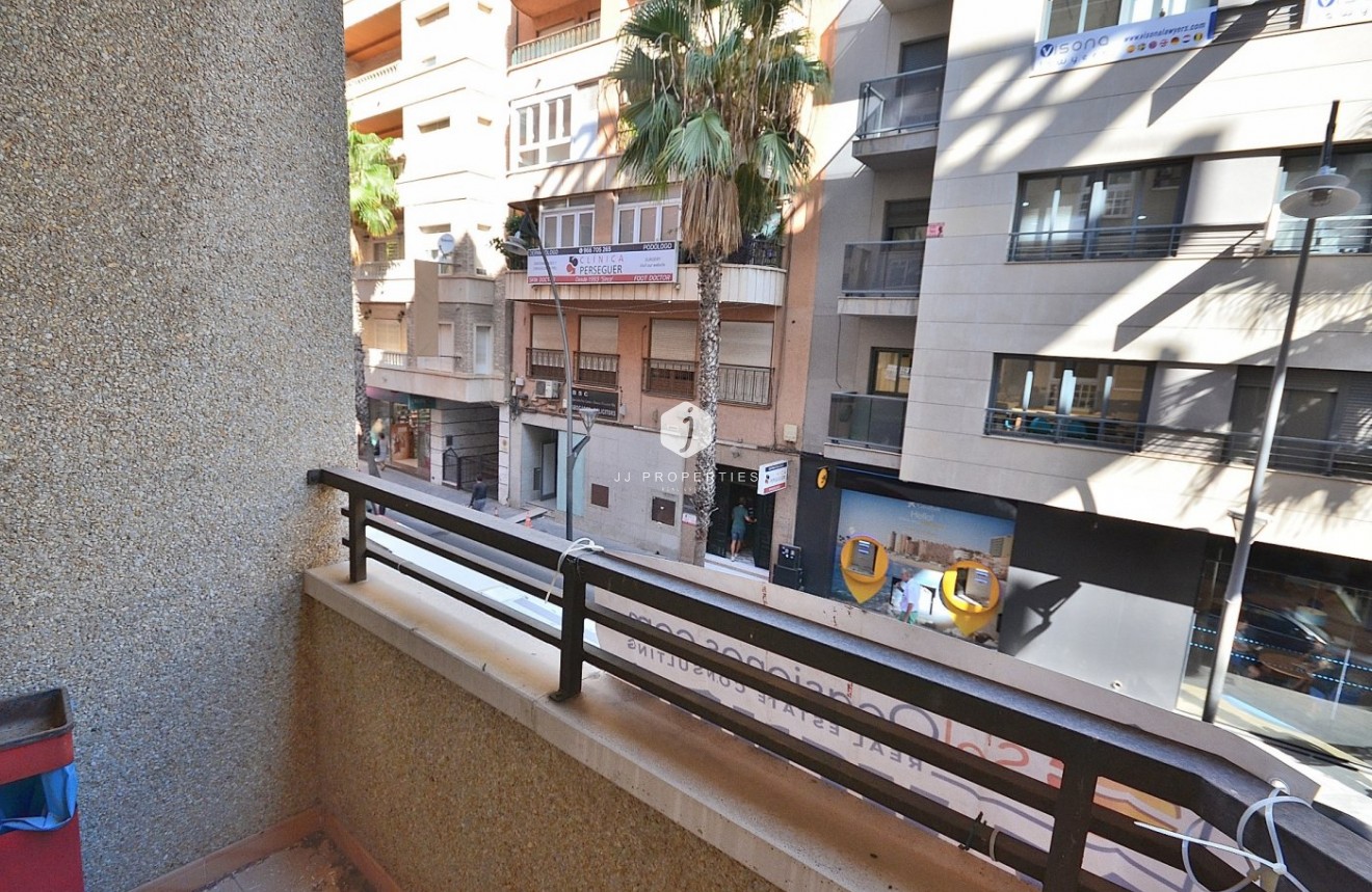 Tweedehands - Appartement / flat -
Torrevieja - Centro