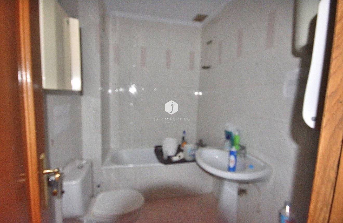 Tweedehands - Appartement / flat -
Torrevieja - Centro