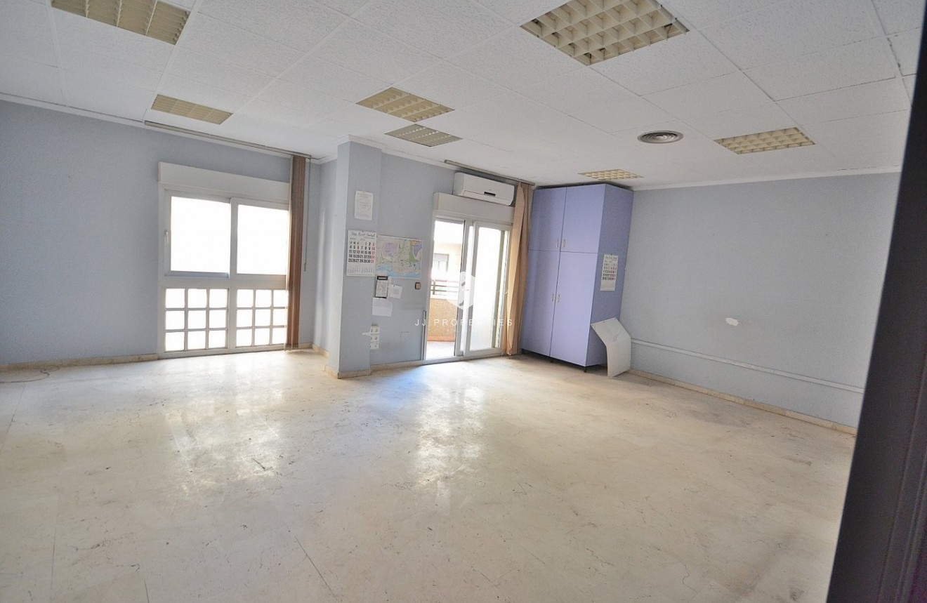 Tweedehands - Appartement / flat -
Torrevieja - Centro