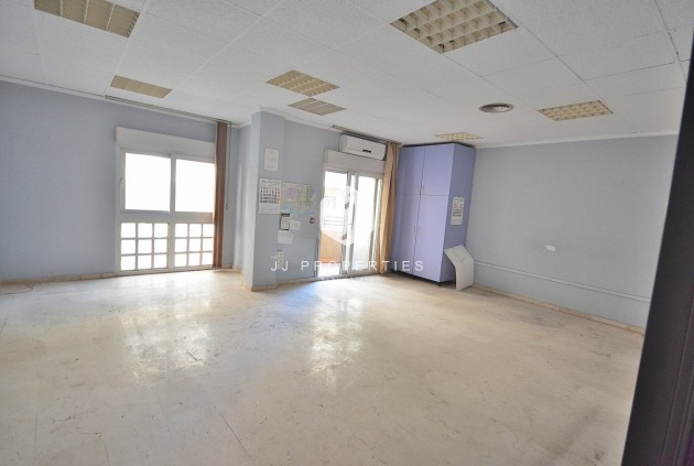 Tweedehands - Appartement / flat -
Torrevieja - Centro