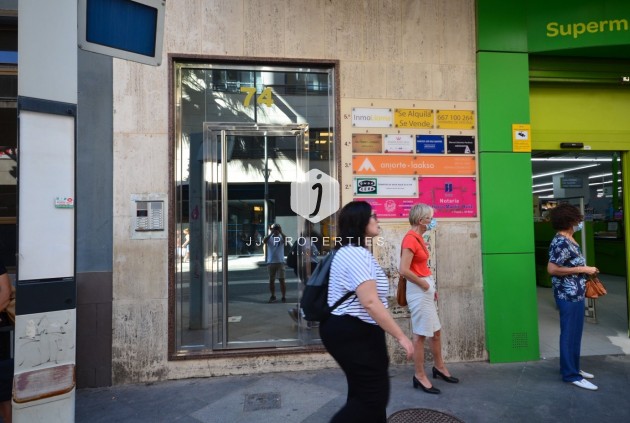 Tweedehands - Appartement / flat -
Torrevieja - Centro