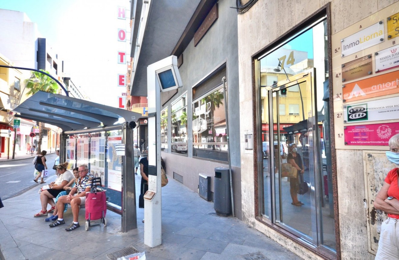 Tweedehands - Appartement / flat -
Torrevieja - Centro