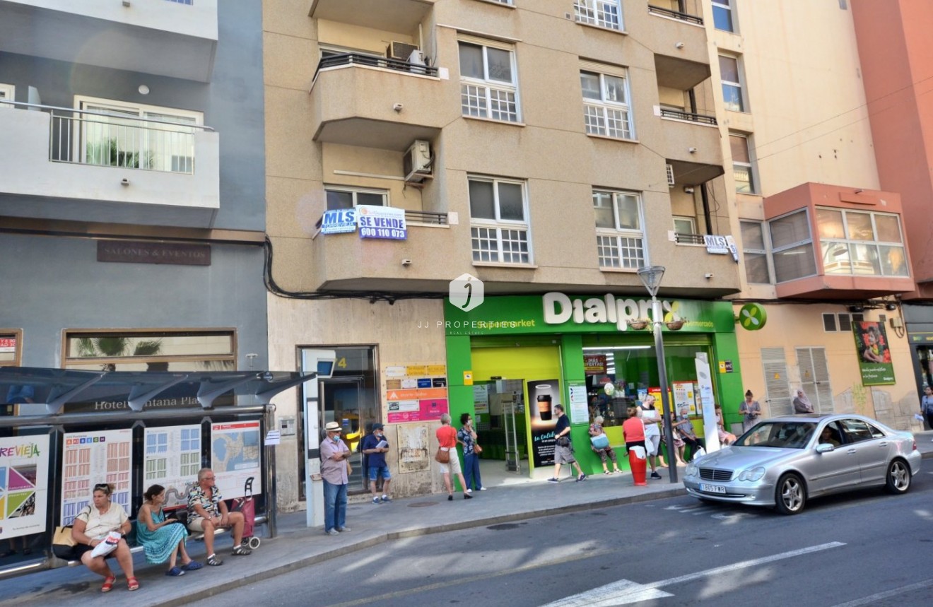 Tweedehands - Appartement / flat -
Torrevieja - Centro