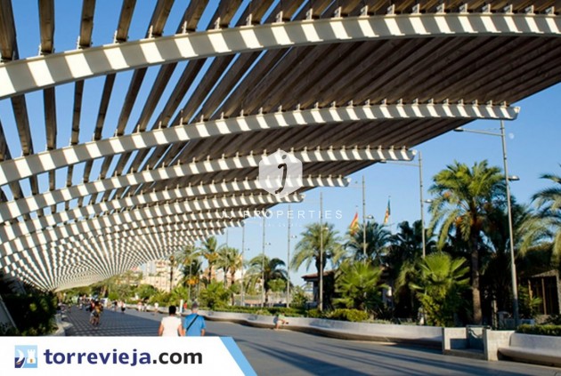 Tweedehands - Appartement / flat -
Torrevieja - Centro