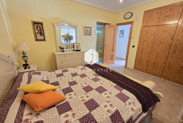 Resale - Villa -
Orihuela Costa - Playa Flamenca