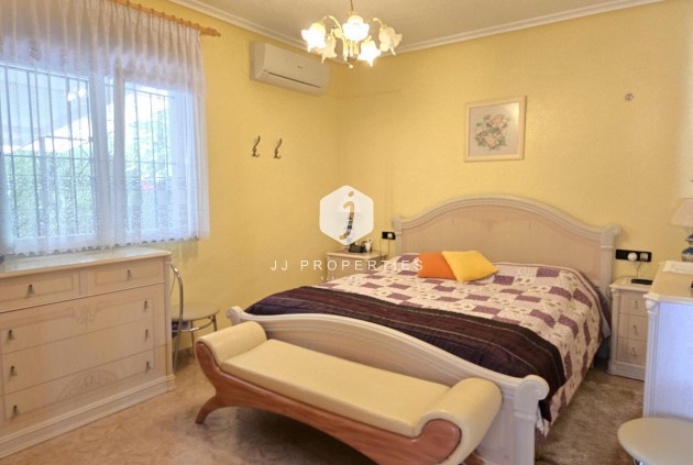 Resale - Villa -
Orihuela Costa - Playa Flamenca