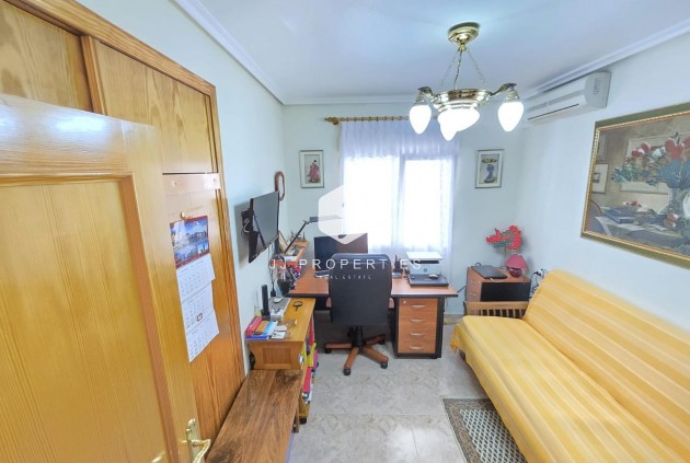 Resale - Villa -
Orihuela Costa - Playa Flamenca