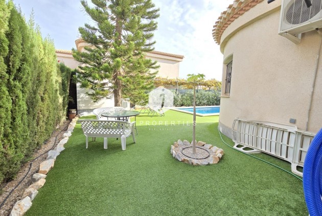 Resale - Villa -
Orihuela Costa - Playa Flamenca