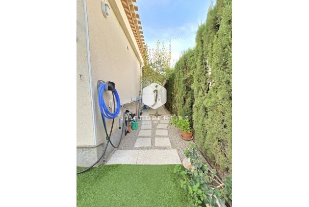 Resale - Villa -
Orihuela Costa - Playa Flamenca