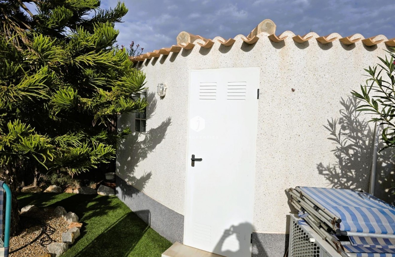 Resale - Villa -
Orihuela Costa - Playa Flamenca