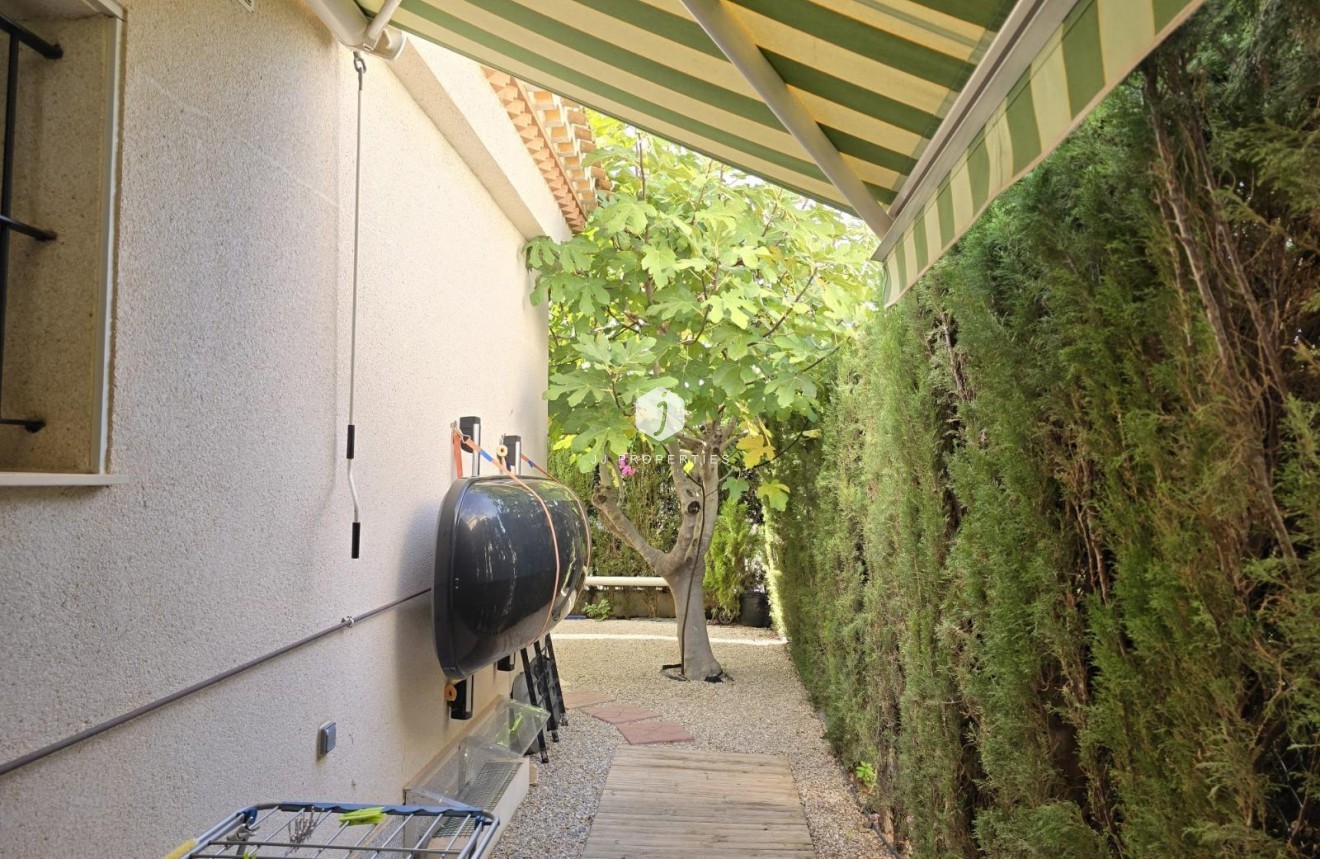 Resale - Villa -
Orihuela Costa - Playa Flamenca