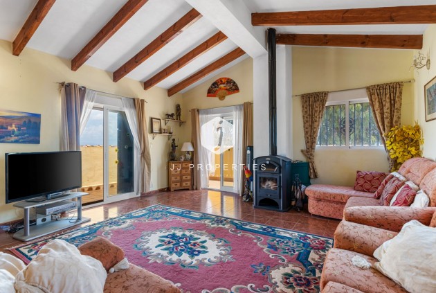 Resale - Villa -
Jacarilla - Inland