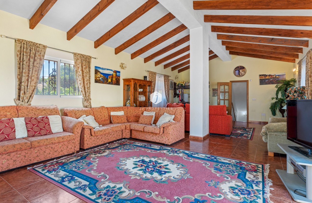 Resale - Villa -
Jacarilla - Inland