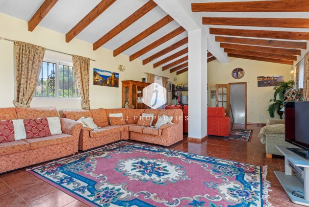 Resale - Villa -
Jacarilla - Inland