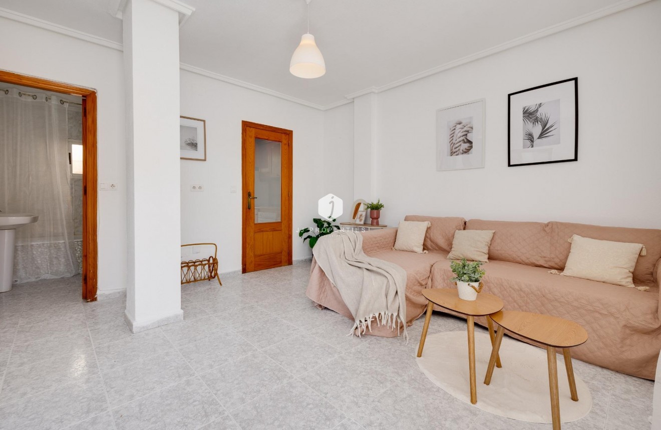 Tweedehands - Bungalow -
Torrevieja - Los Frutales