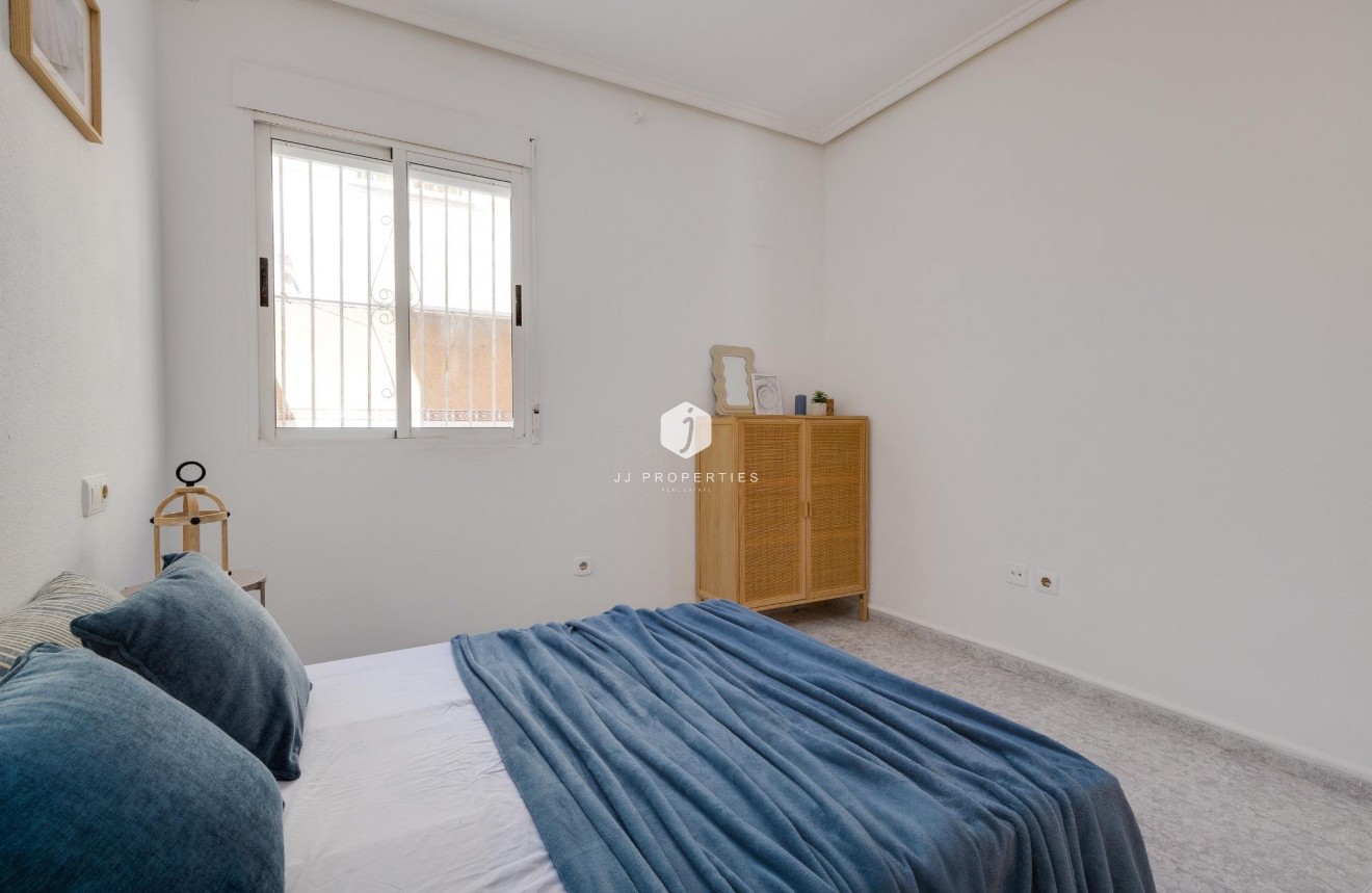 Tweedehands - Bungalow -
Torrevieja - Los Frutales