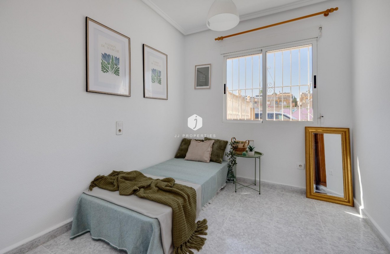 Tweedehands - Bungalow -
Torrevieja - Los Frutales