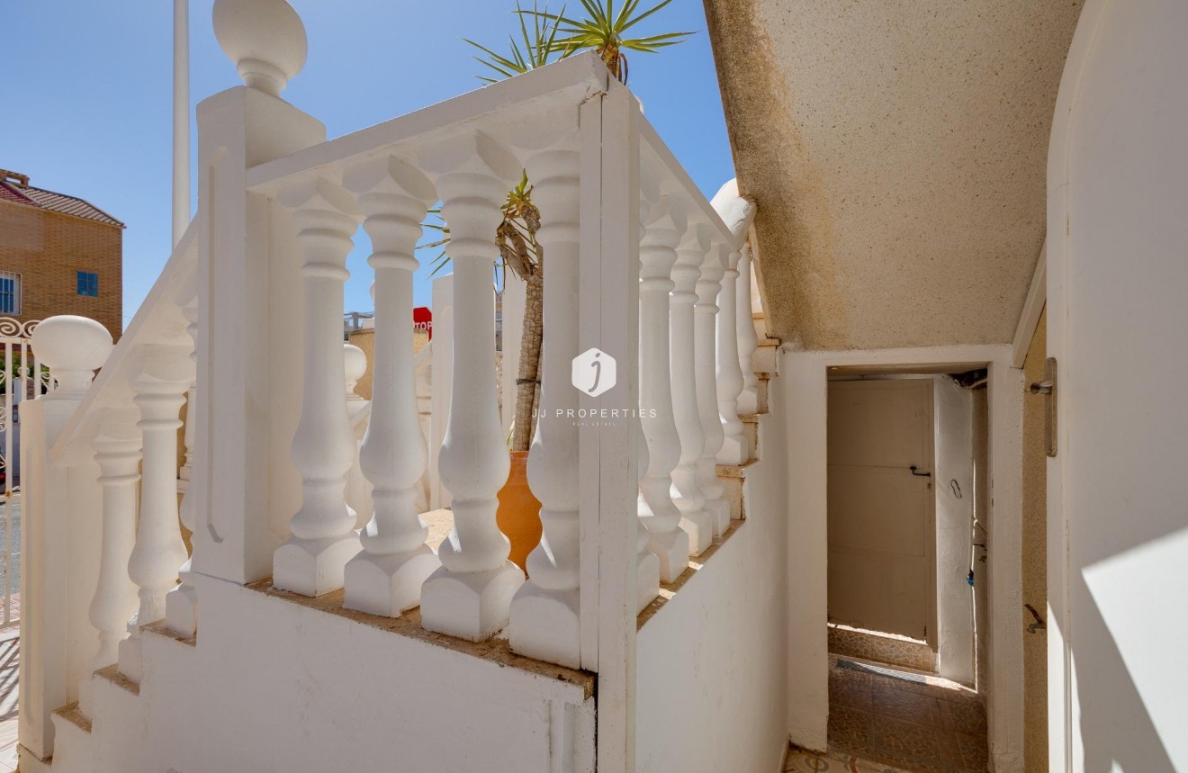 Tweedehands - Bungalow -
Torrevieja - Los Frutales