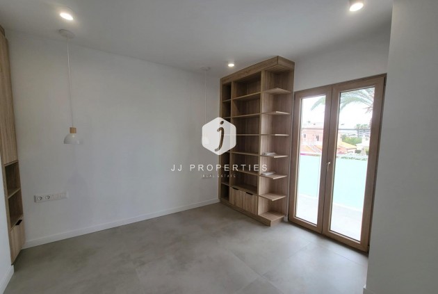 Tweedehands - Villa -
Orihuela Costa - Cabo Roig