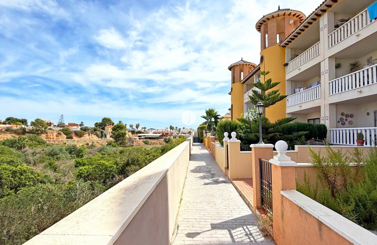 Tweedehands - Appartement / flat -
Orihuela Costa - Costa Blanca