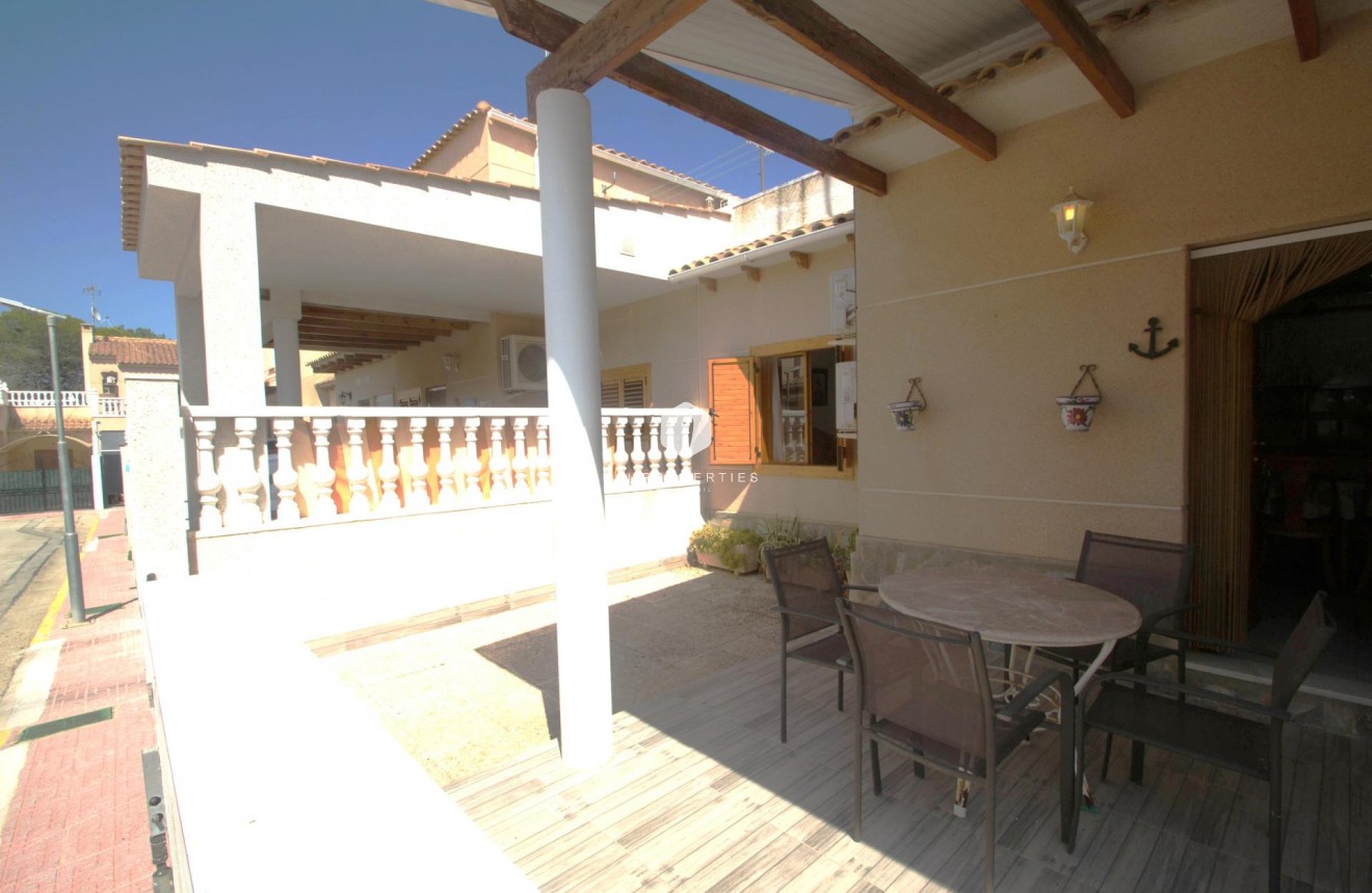 Tweedehands - Chalet -
Torrevieja - Costa Blanca