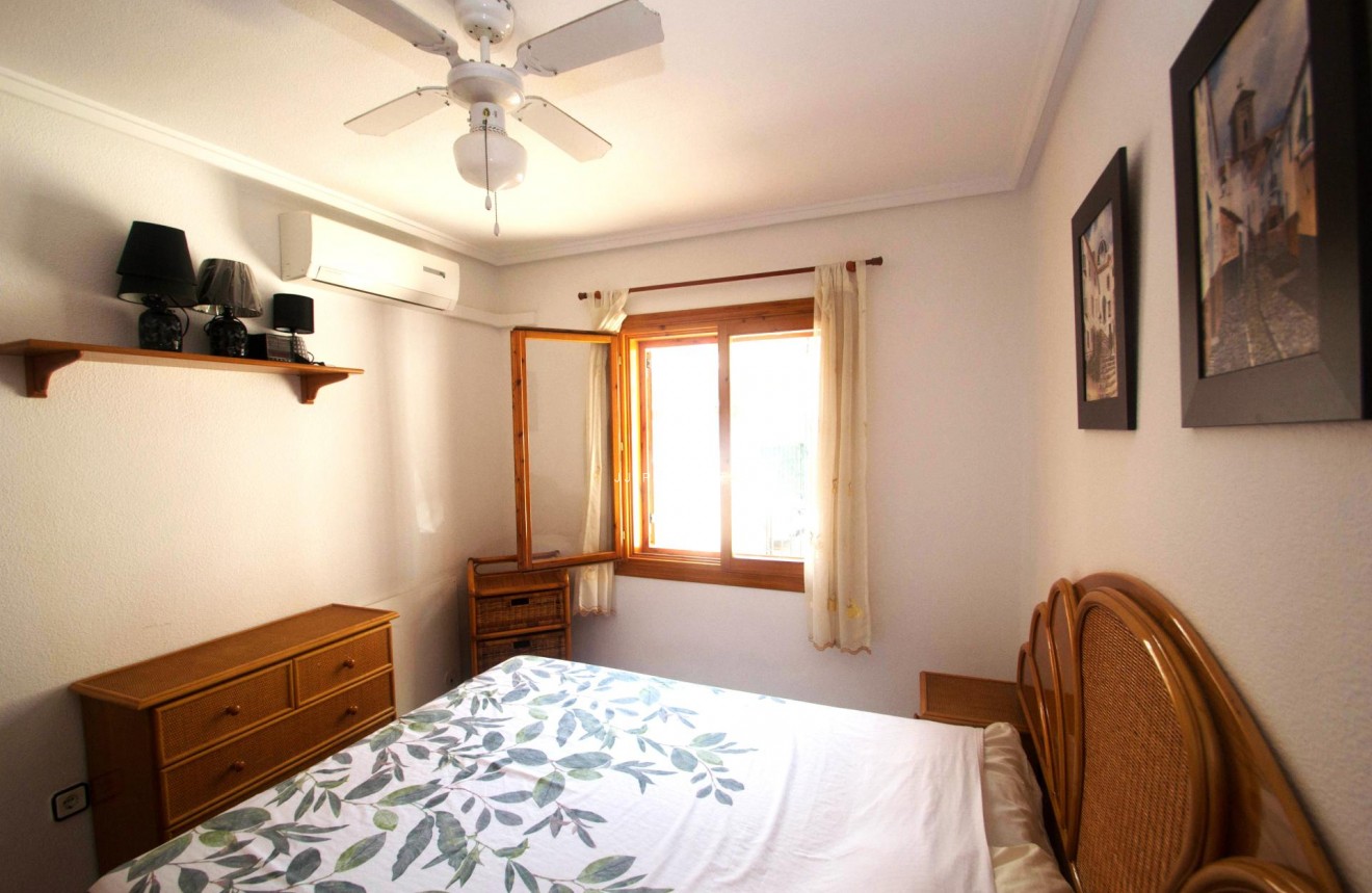 Tweedehands - Chalet -
Torrevieja - Costa Blanca