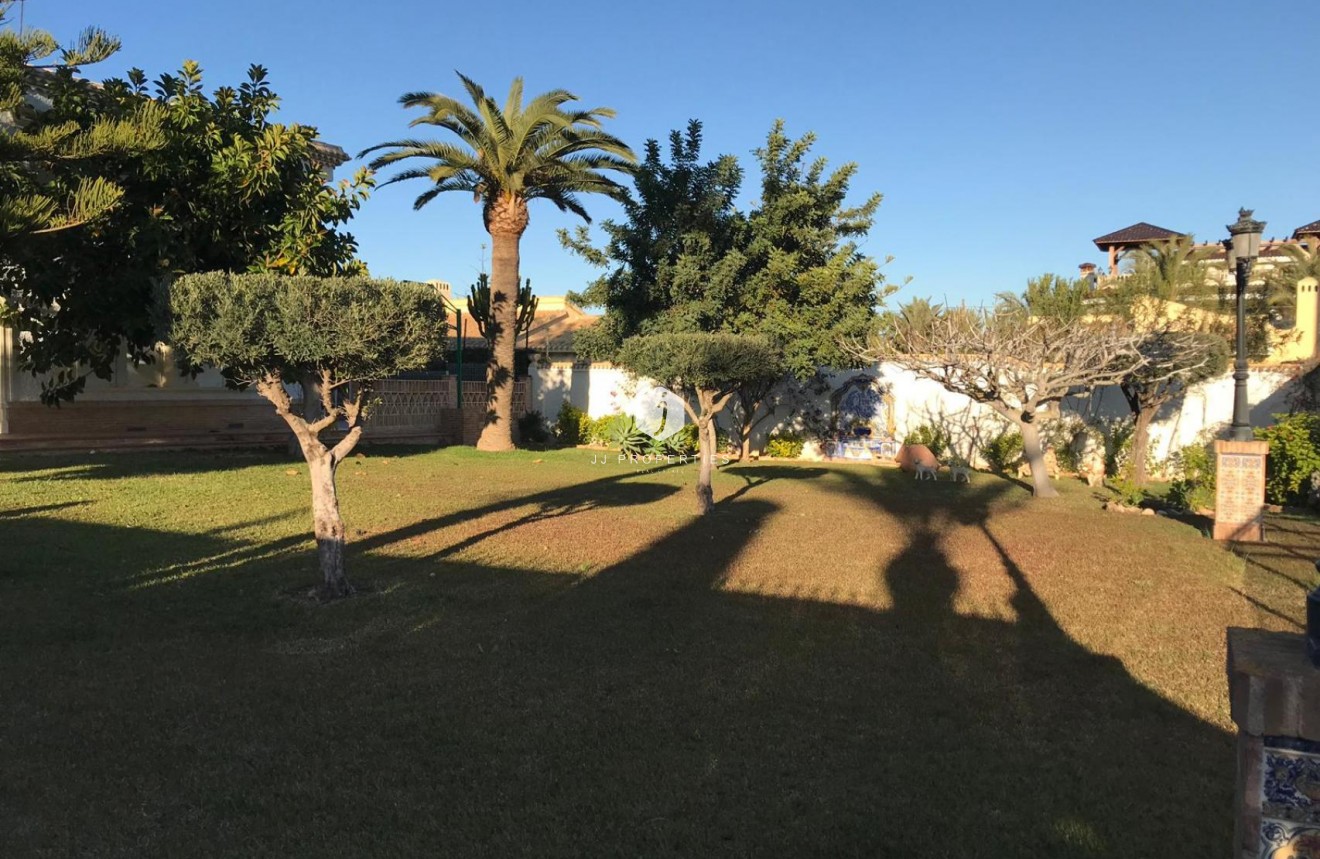 Tweedehands - Villa -
Orihuela Costa - Costa Blanca