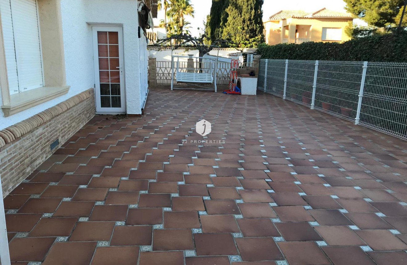 Tweedehands - Villa -
Orihuela Costa - Costa Blanca