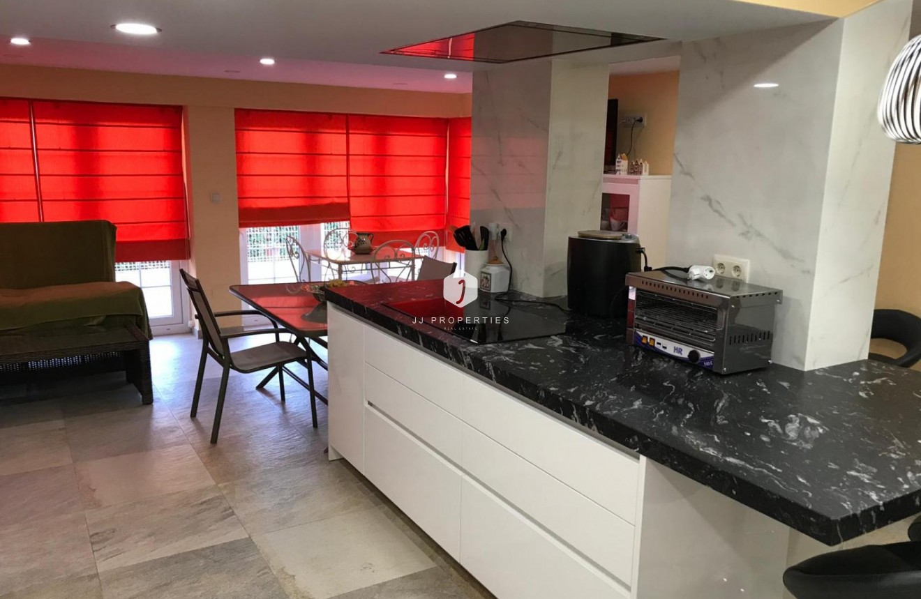 Tweedehands - Villa -
Orihuela Costa - Costa Blanca