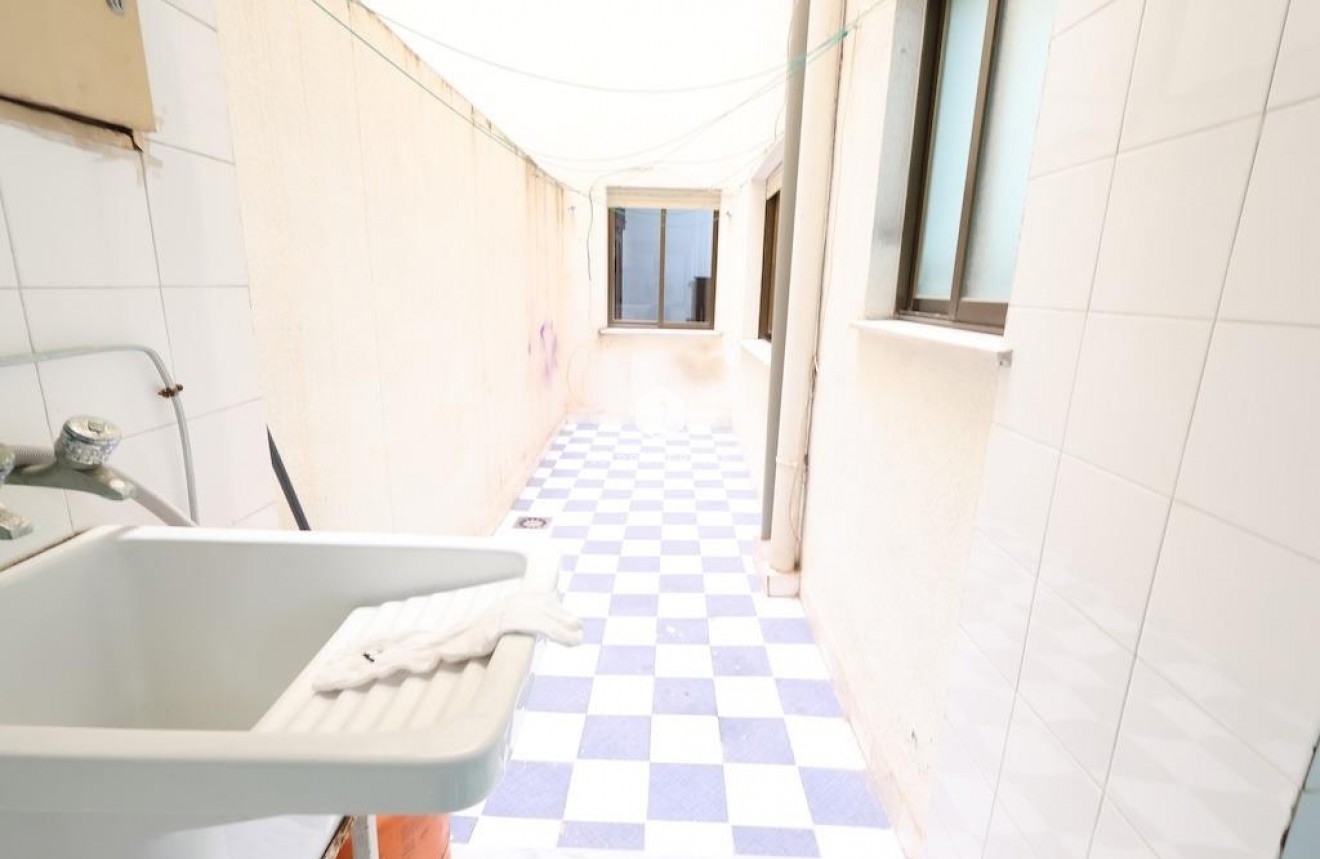 Tweedehands - Appartement / flat -
Torrevieja - Costa Blanca