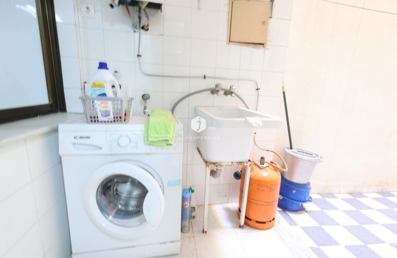 Tweedehands - Appartement / flat -
Torrevieja - Costa Blanca