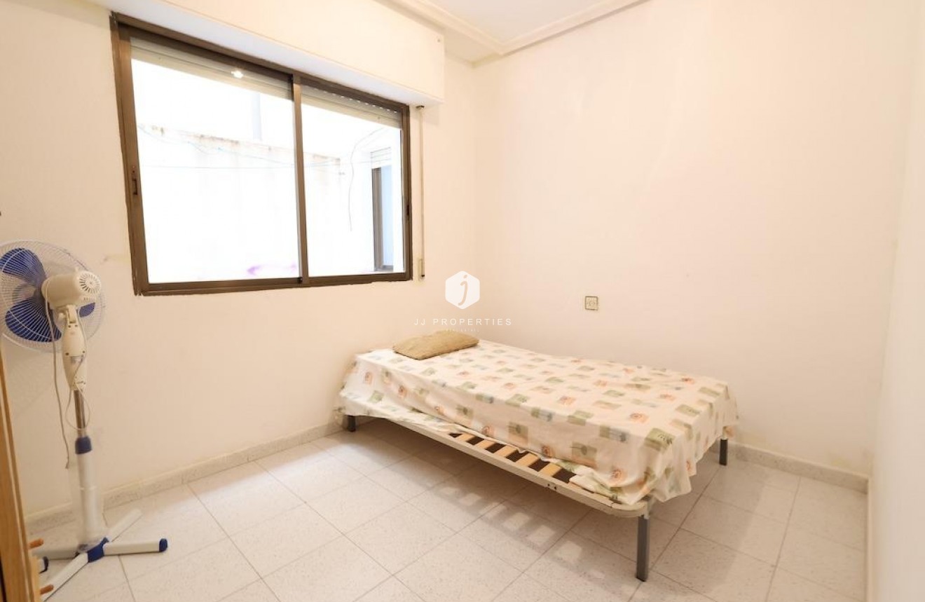 Tweedehands - Appartement / flat -
Torrevieja - Costa Blanca