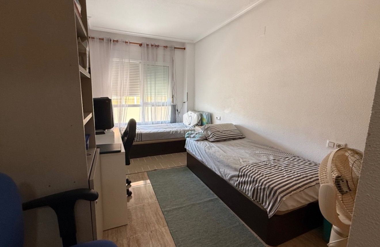 Tweedehands - Appartement / flat -
Los Montesinos - Costa Blanca