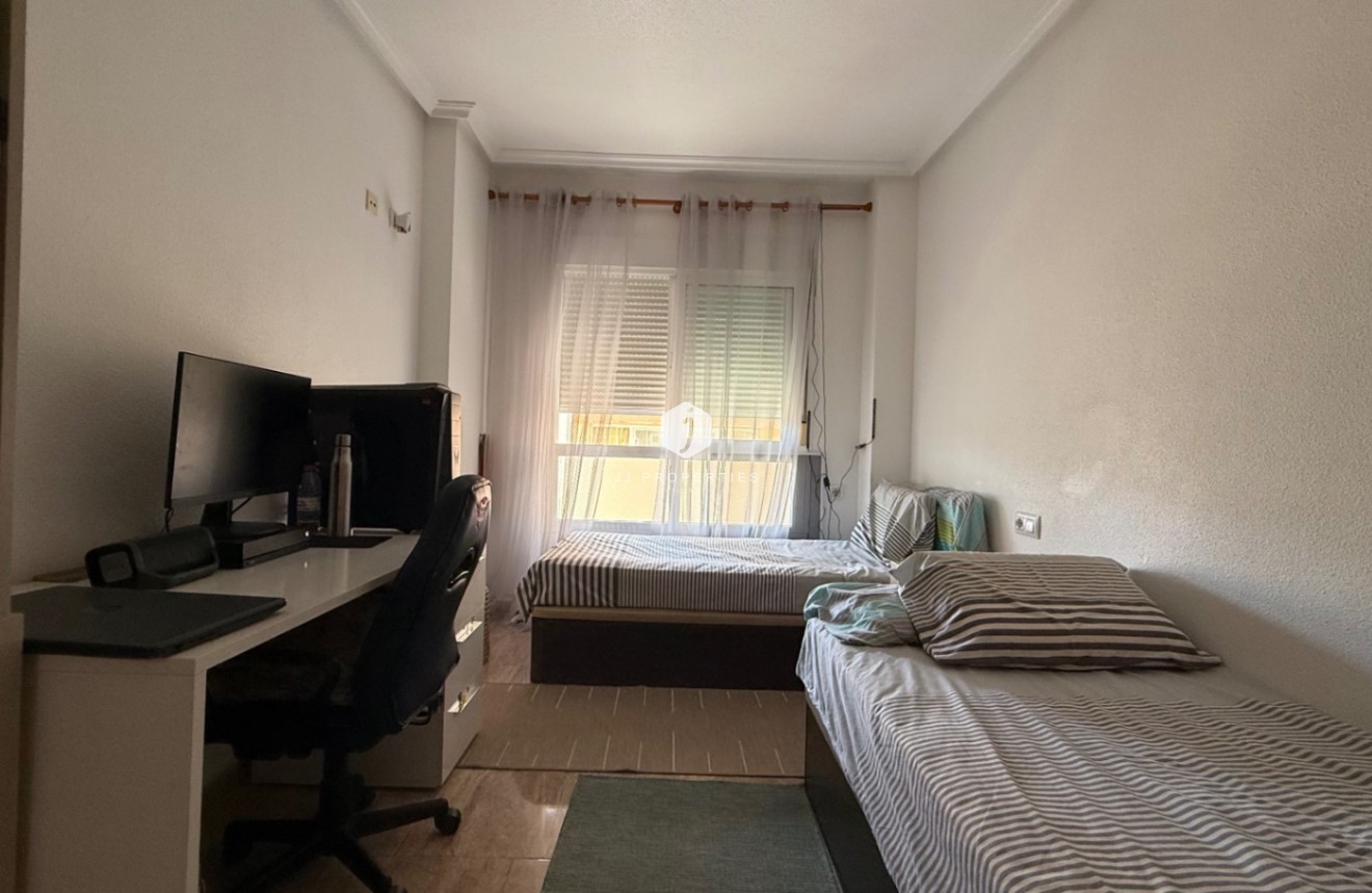 Tweedehands - Appartement / flat -
Los Montesinos - Costa Blanca