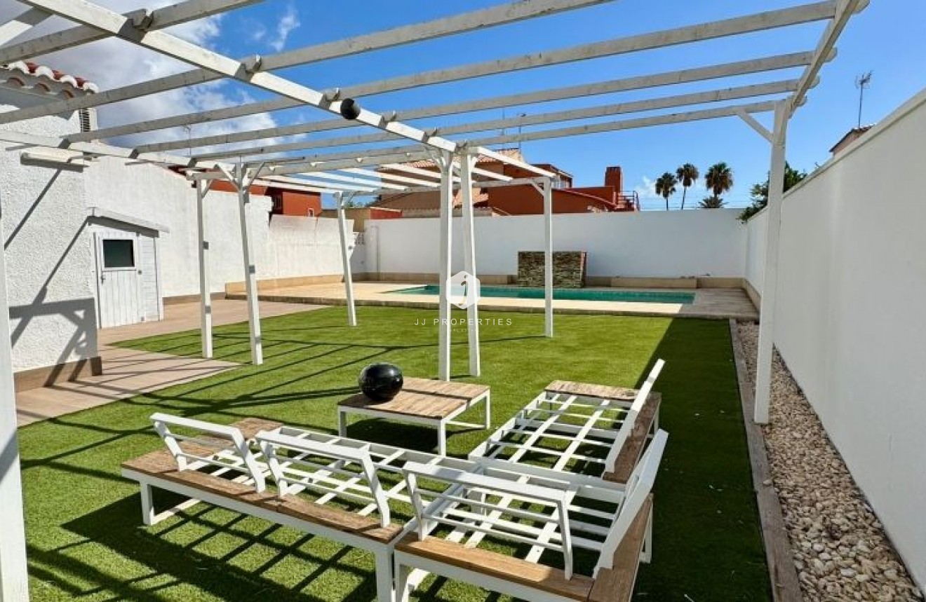 Tweedehands - Villa -
Torrevieja - Costa Blanca