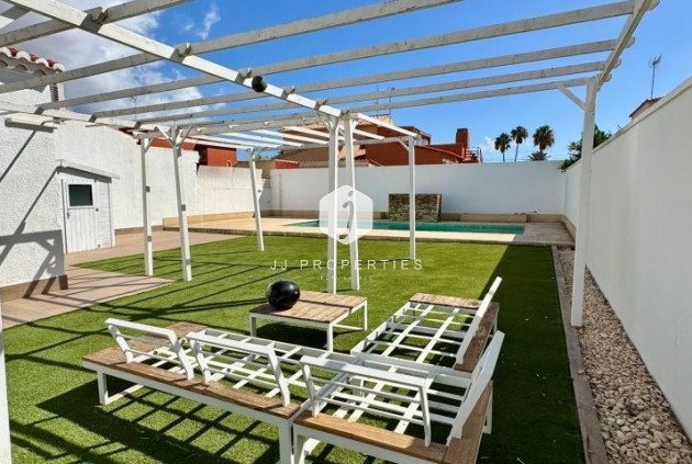 Tweedehands - Villa -
Torrevieja - Costa Blanca