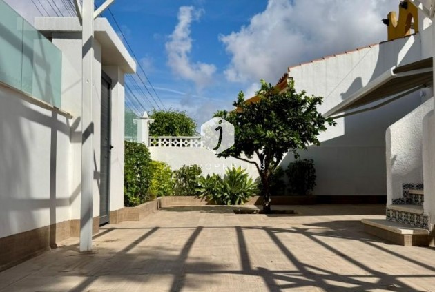 Tweedehands - Villa -
Torrevieja - Costa Blanca