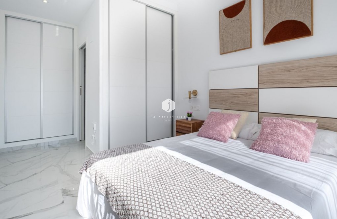 Tweedehands - Villa -
Torrevieja - Costa Blanca