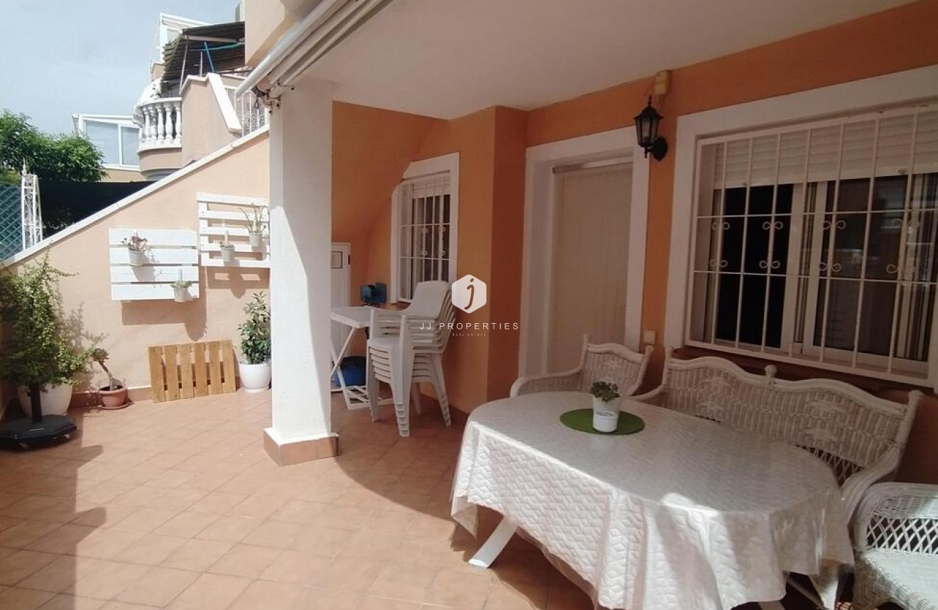 Tweedehands - Bungalow -
Torrevieja - LA VELETA MAR AZUL