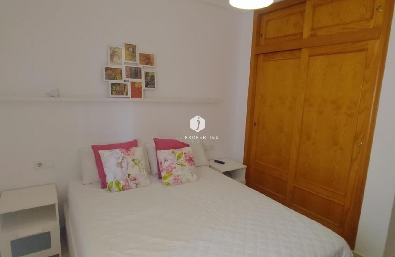 Tweedehands - Bungalow -
Torrevieja - LA VELETA MAR AZUL