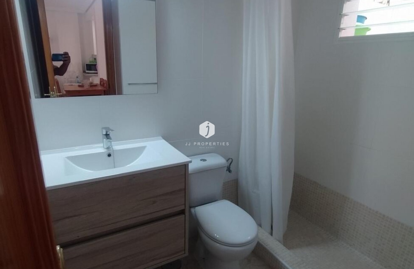 Tweedehands - Bungalow -
Torrevieja - LA VELETA MAR AZUL