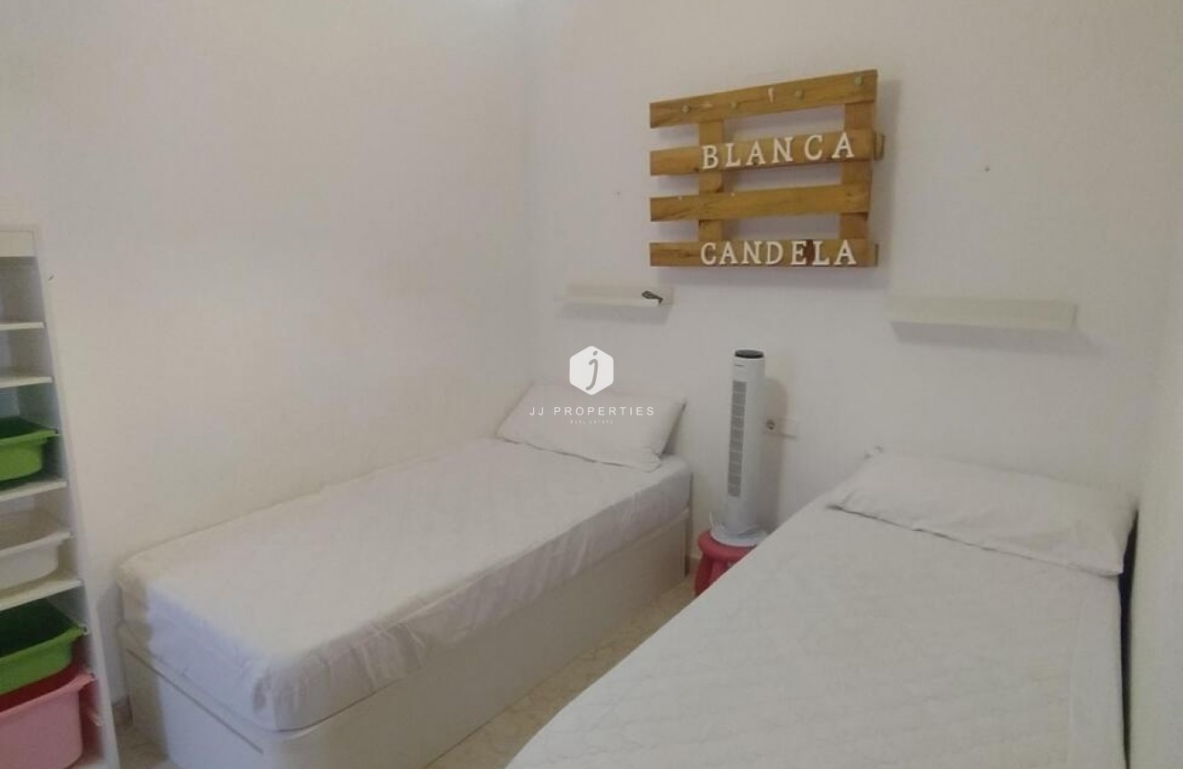 Tweedehands - Bungalow -
Torrevieja - LA VELETA MAR AZUL