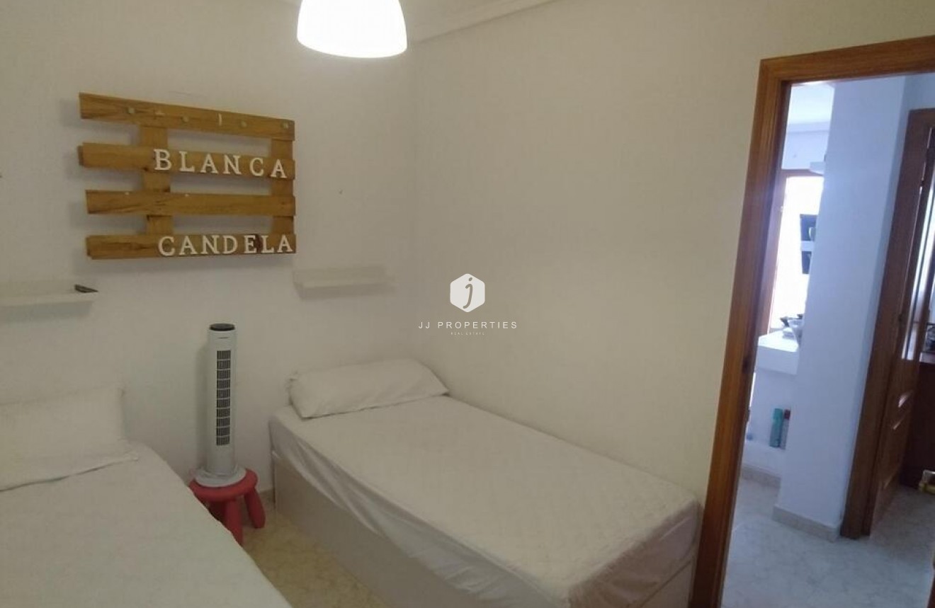 Tweedehands - Bungalow -
Torrevieja - LA VELETA MAR AZUL