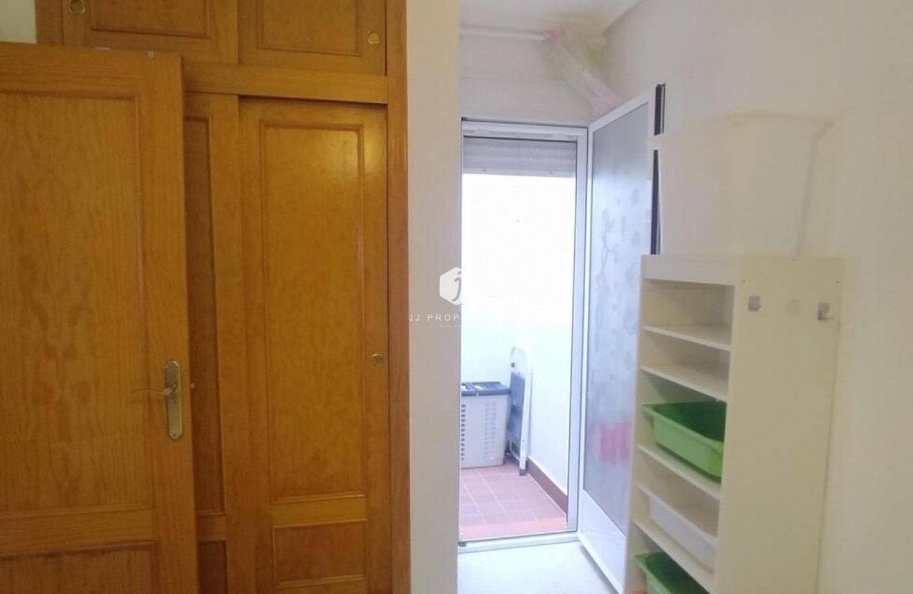 Tweedehands - Bungalow -
Torrevieja - LA VELETA MAR AZUL