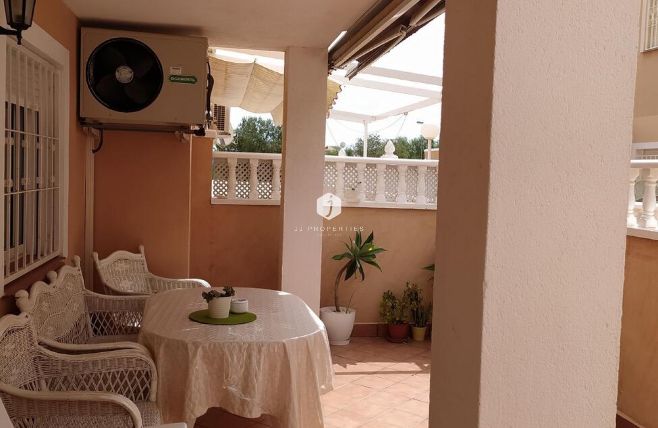 Tweedehands - Bungalow -
Torrevieja - LA VELETA MAR AZUL
