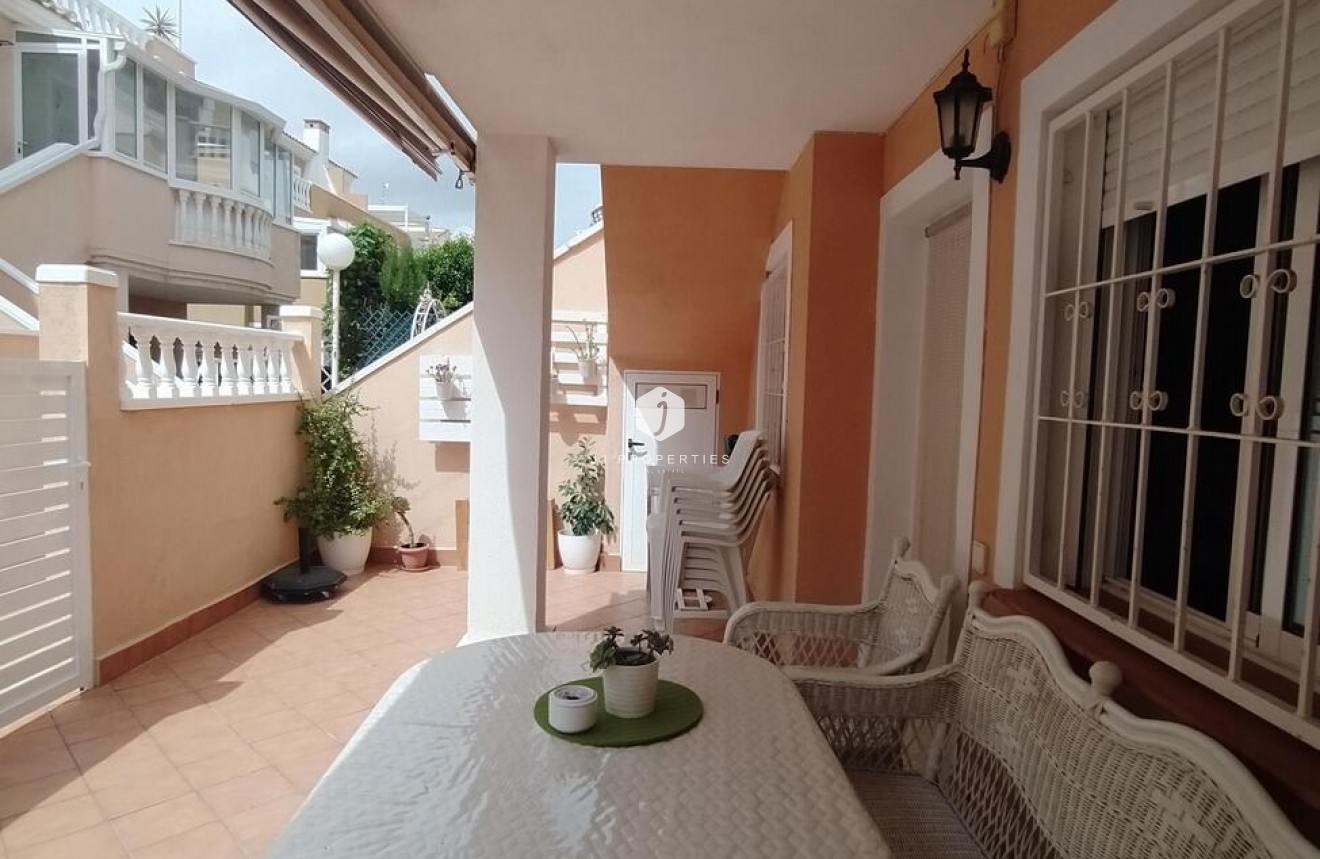 Tweedehands - Bungalow -
Torrevieja - LA VELETA MAR AZUL