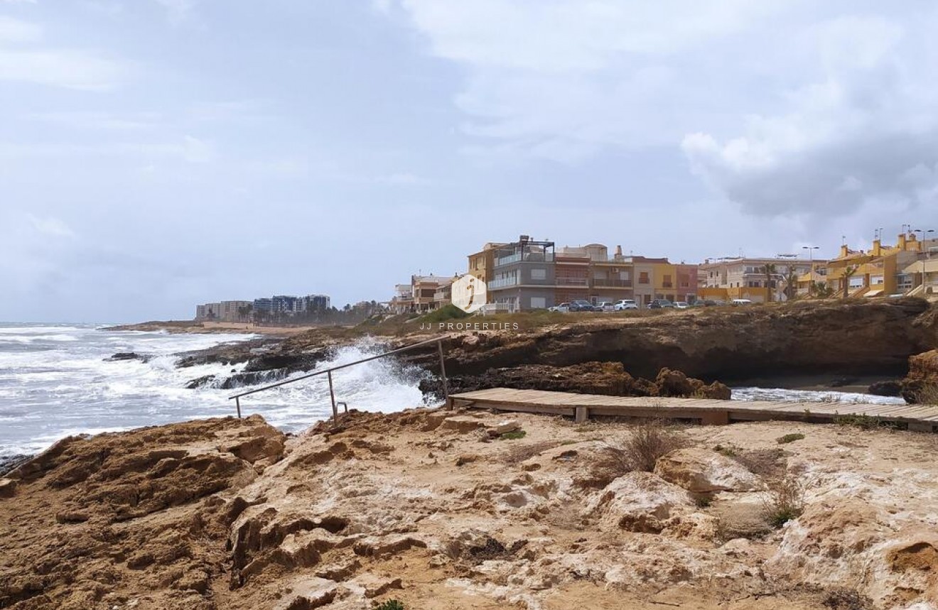 Tweedehands - Bungalow -
Torrevieja - LA VELETA MAR AZUL