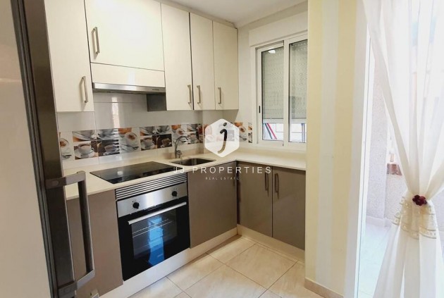 Segunda mano - Apartamento / piso -
Torrevieja - Centro