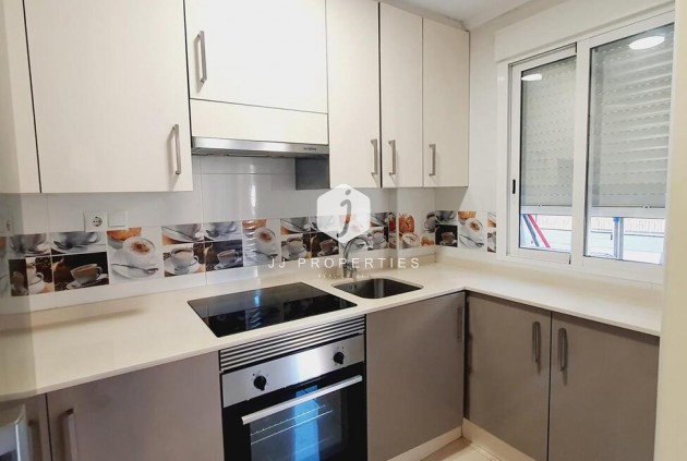 Segunda mano - Apartamento / piso -
Torrevieja - Centro